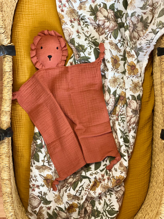 Lion Comforter - Leon in Terracotta